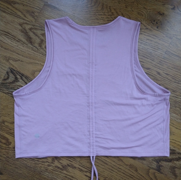 Lululemon Cinch Back Cropped Tank - Picture 2 of 3